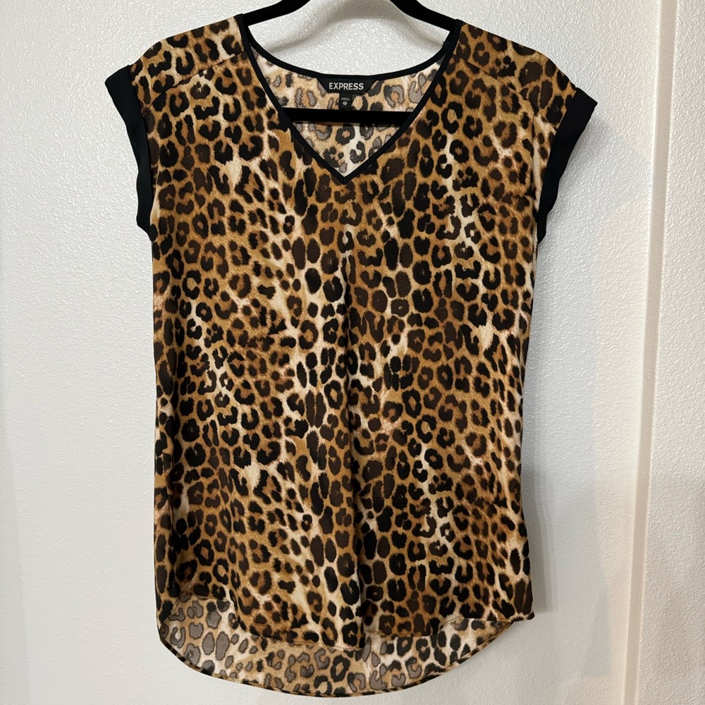 Express cheetah print top